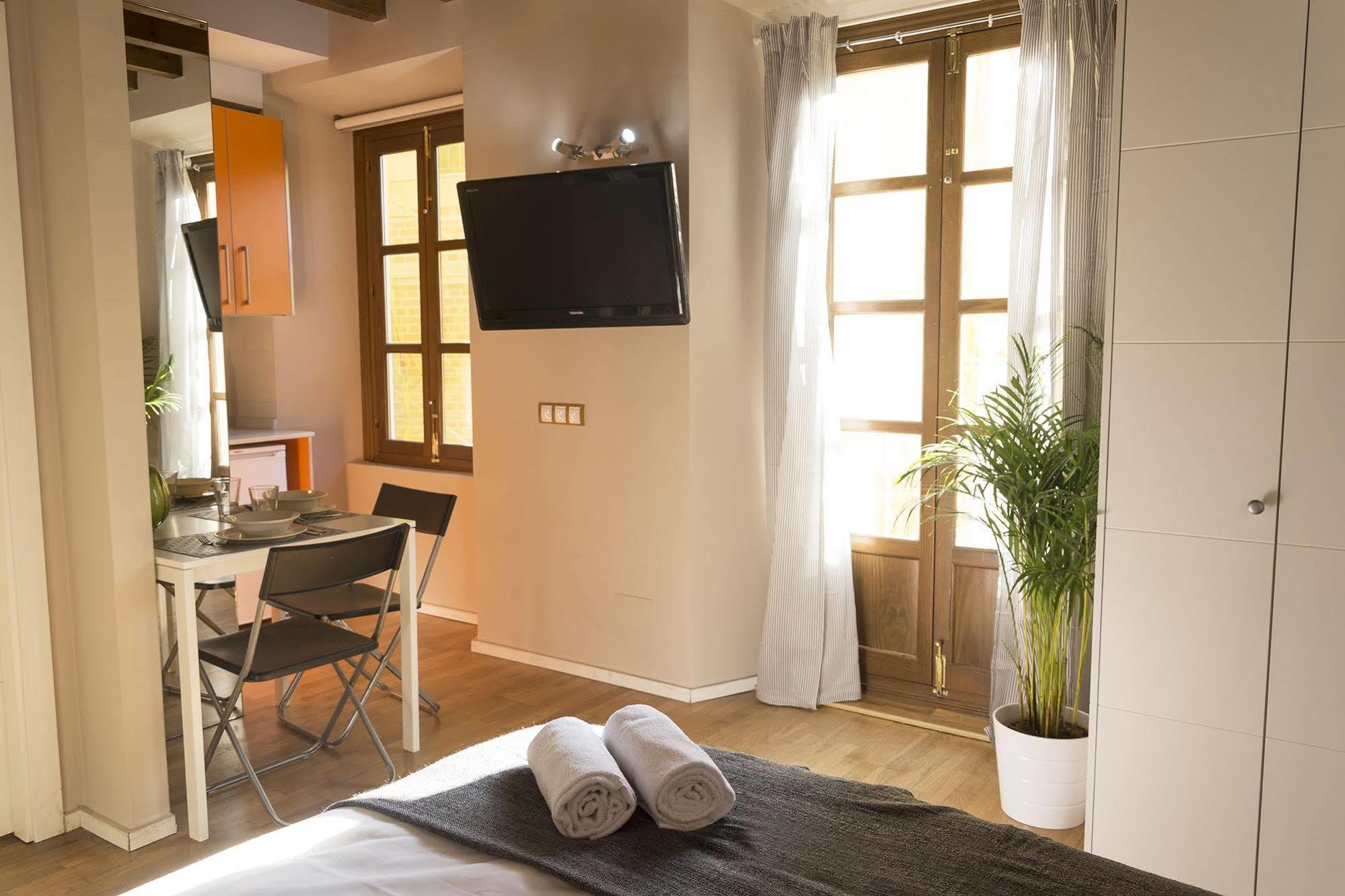 Living4Malaga Suites Superior Exterior foto